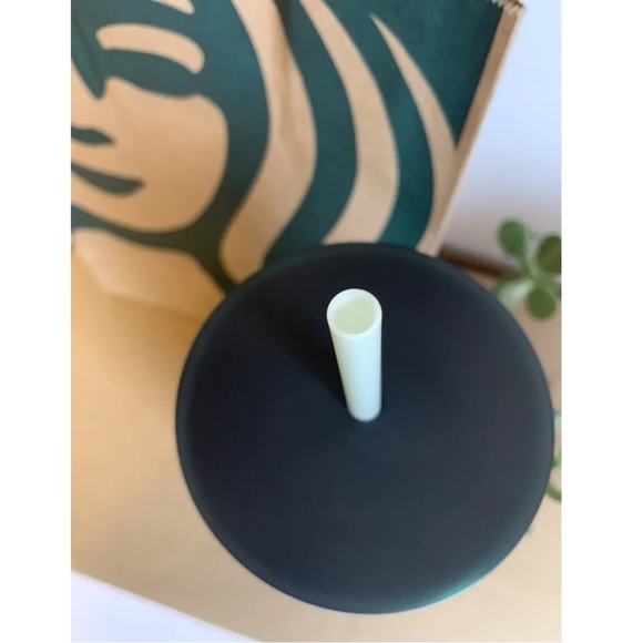 Starbucks Holiday Green Swirl Venti Stainless Steel Tumbler Cold Cup 24oz - Picture 3 of 4